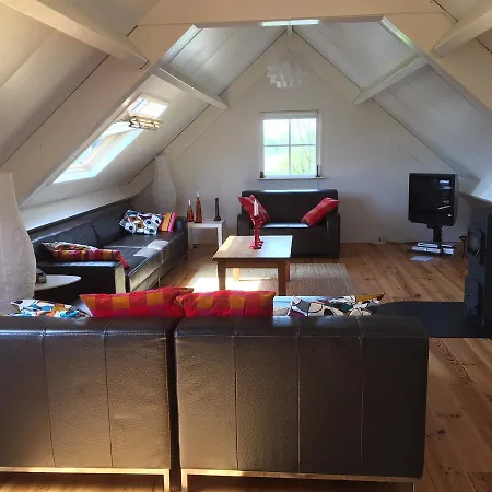 Zweeds Vakantiehuis 200 M2 In Scandinavische Stijl Tatil Evi *